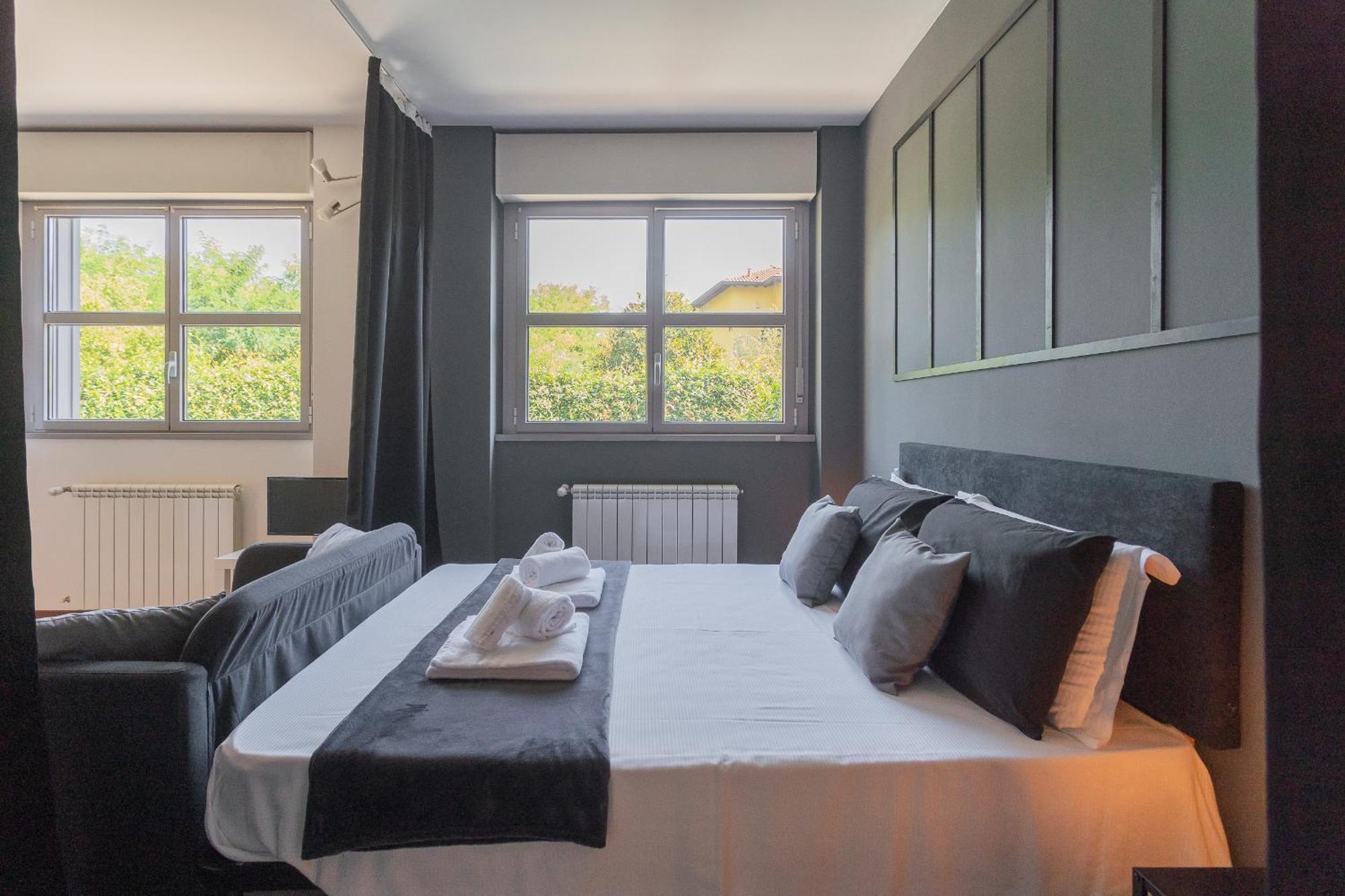 Black Loft Como By Rent All Como Luaran gambar